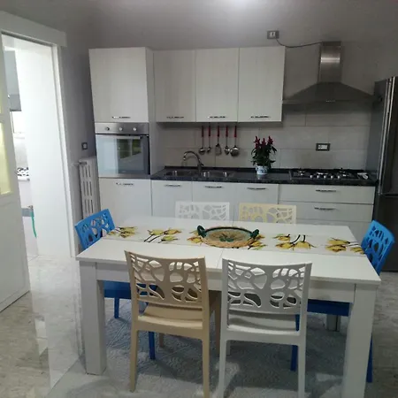 Apartment Alice's & House - Ospiti A Casa *